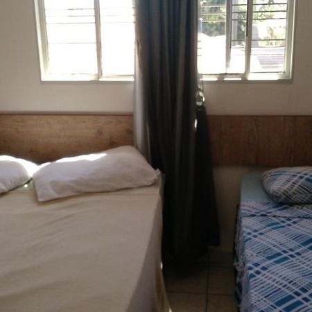 Dormitorio Canarinho 戈亚尼亚 外观 照片